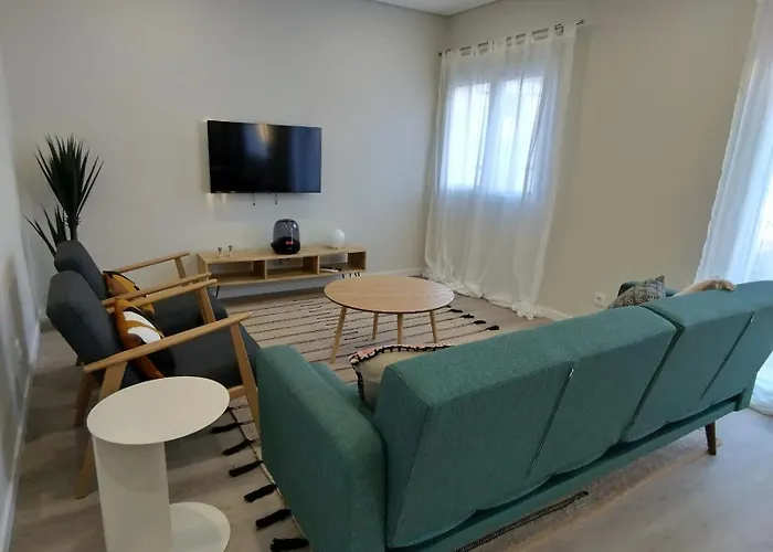 Casa Redes - Walk To * Peniche